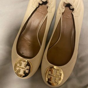 Off white Tory Burch flats, size 8M